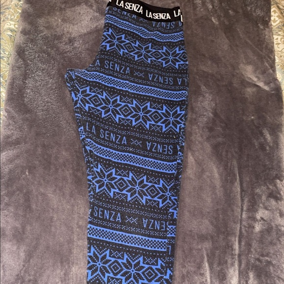 Kids pyjama set. - Picture 2 of 4